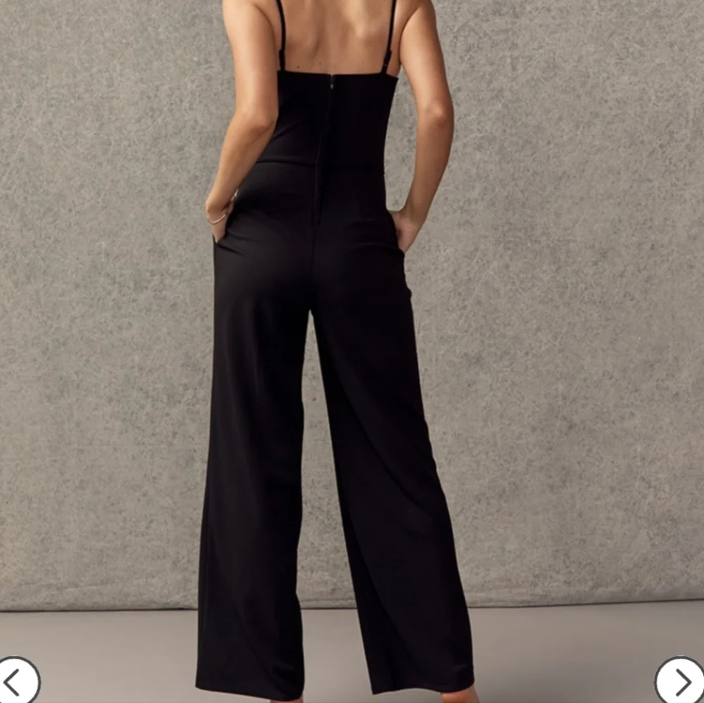Francesca's Angie Sweetheart Strappy Jumpsuit. Size XL - Picture 3 of 12
